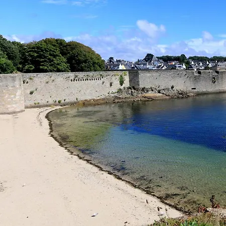 度假居 - 300m Des Plages 孔卡尔诺